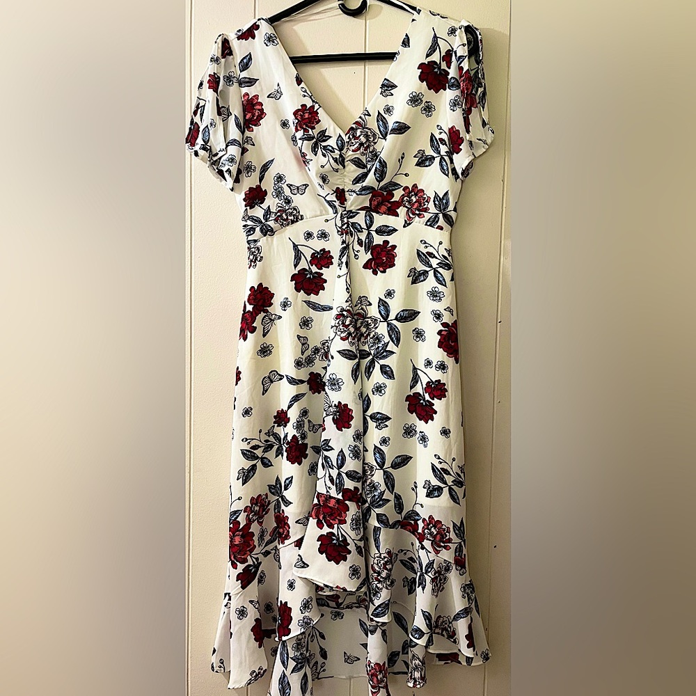 Candie’s Floral print midi dress size small